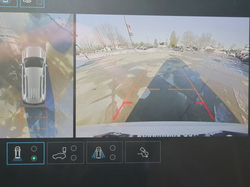 Used 2025 GMC Acadia Elevation image 20