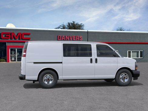 New 2026 GMC Savana 2500 RWD image 29