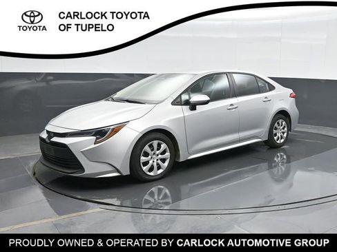 Used 2024 Toyota Corolla LE image 1