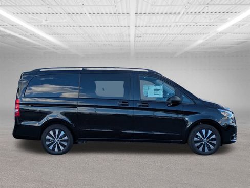 New 2023 Mercedes-Benz Metris Passenger image 2