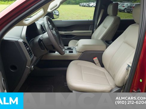 Used 2019 Ford Expedition XLT w/ Equipment Group 202A RWD image 7
