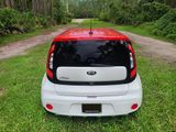 Used 2017 Kia Soul + image 5
