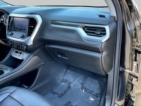 Used 2021 GMC Acadia SLT w/ Elevation Edition FWD image 17