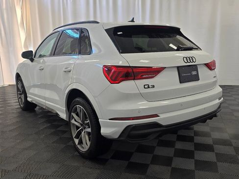 Certified 2025 Audi Q3 2.0T Premium w/ Convenience Package image 4