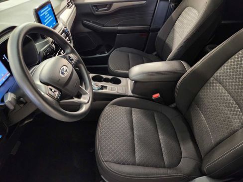 Used 2025 Ford Escape Active AWD/4WD image 14