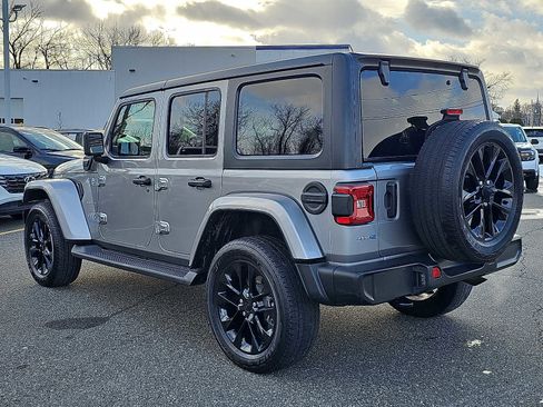 Used 2021 Jeep Wrangler Unlimited Sahara w/ Cold Weather Group image 4