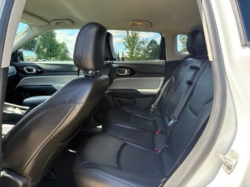 Used 2022 Jeep Compass Limited AWD/4WD image 22