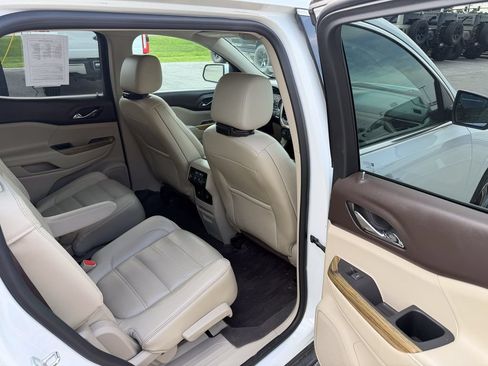 Used 2017 GMC Acadia Denali w/ Technology Package AWD/4WD image 18