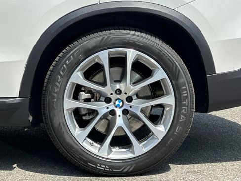 Used 2024 BMW X5 xDrive40i w/ Premium Package AWD/4WD image 27
