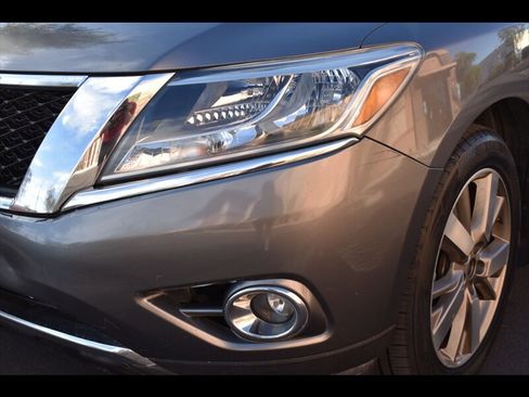 Used 2015 Nissan Pathfinder Platinum AWD/4WD image 50