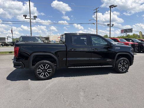 Used 2026 GMC Sierra 1500 AT4 w/ AT4 Premium Package AWD/4WD image 5
