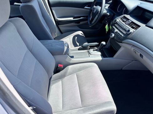 Used 2011 Honda Accord LX image 9
