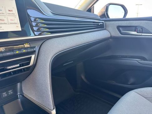 Used 2025 Toyota Camry LE image 23