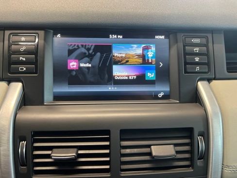 Used 2019 Land Rover Discovery Sport SE AWD/4WD image 19