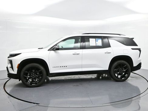 Used 2024 Chevrolet Traverse RS image 4
