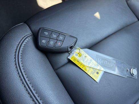 Used 2024 Chevrolet Suburban LT image 15