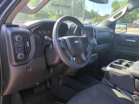 Certified 2020 Chevrolet Silverado 1500 Custom w/ Custom Value Package AWD/4WD image 10