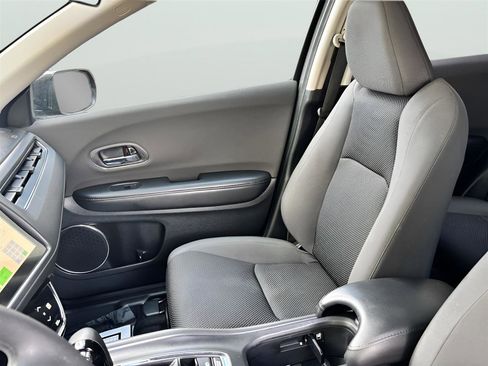 Used 2019 Honda HR-V EX image 13