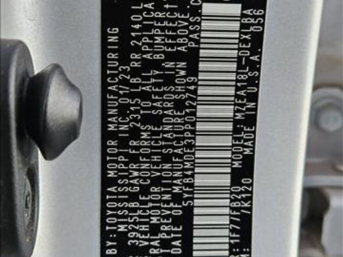 Used 2023 Toyota Corolla LE image 23