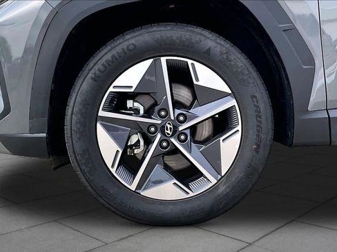 Used 2020 Hyundai Santa Fe SEL w/ Convenience + Premium Package FWD image 9