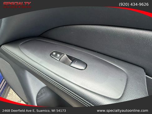 Used 2020 Nissan Pathfinder S image 29