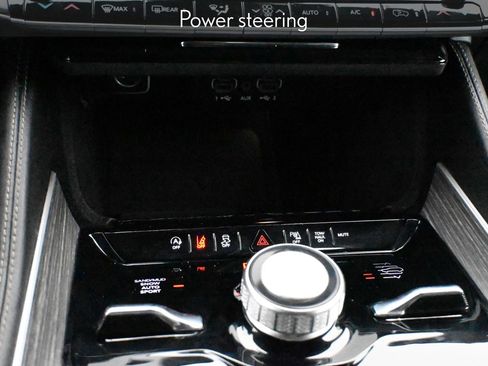 Used 2024 Jeep Wagoneer Series III image 14