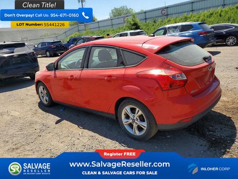 Used 2014 Ford Focus SE FWD image 3
