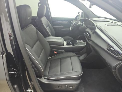 Used 2025 Buick Enclave Sport Touring image 22