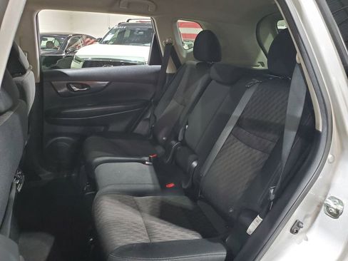 Used 2019 Nissan Rogue SV w/ Premium Package image 23