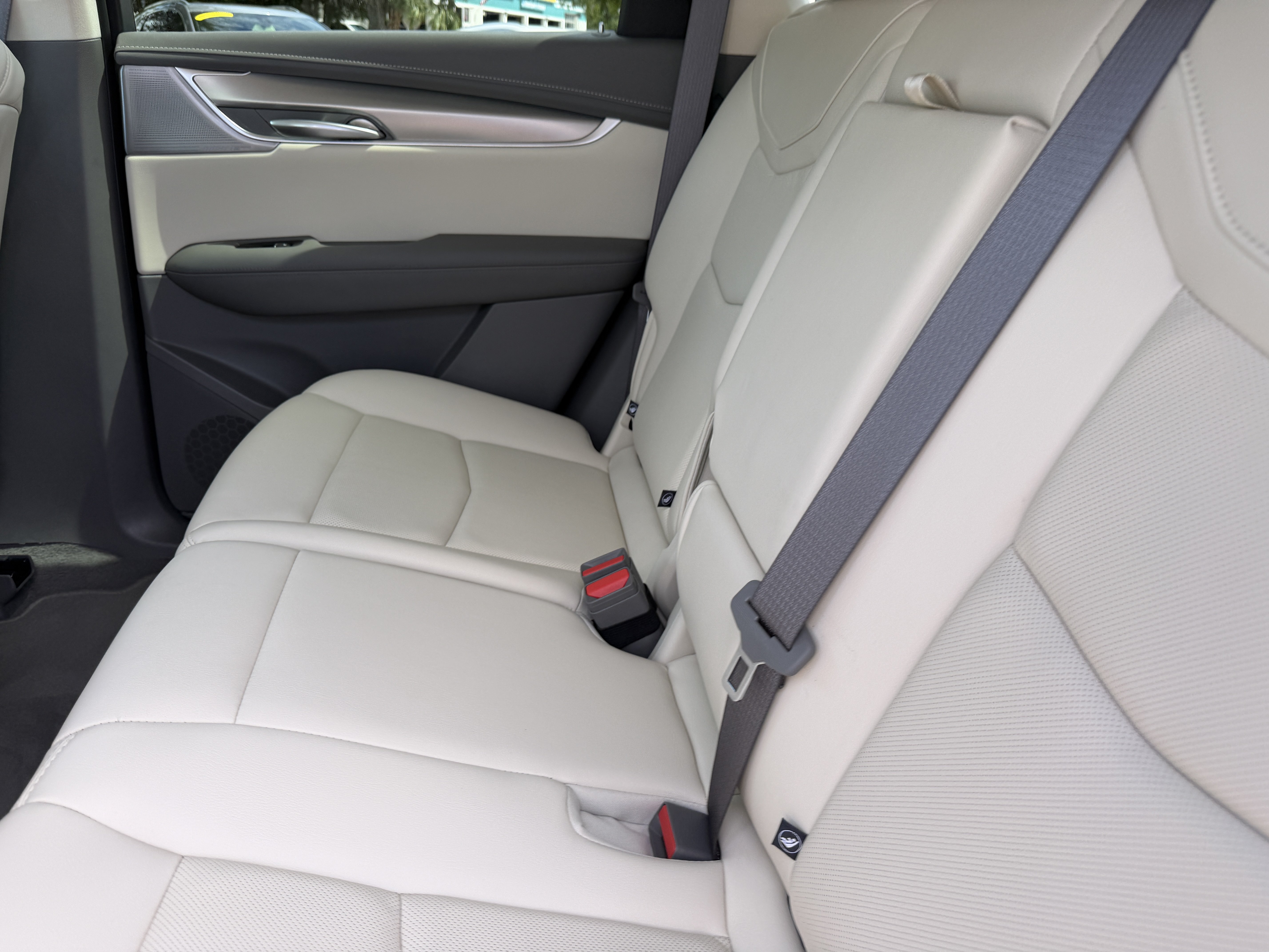 Certified 2024 Cadillac XT5 Premium Luxury FWD image 14