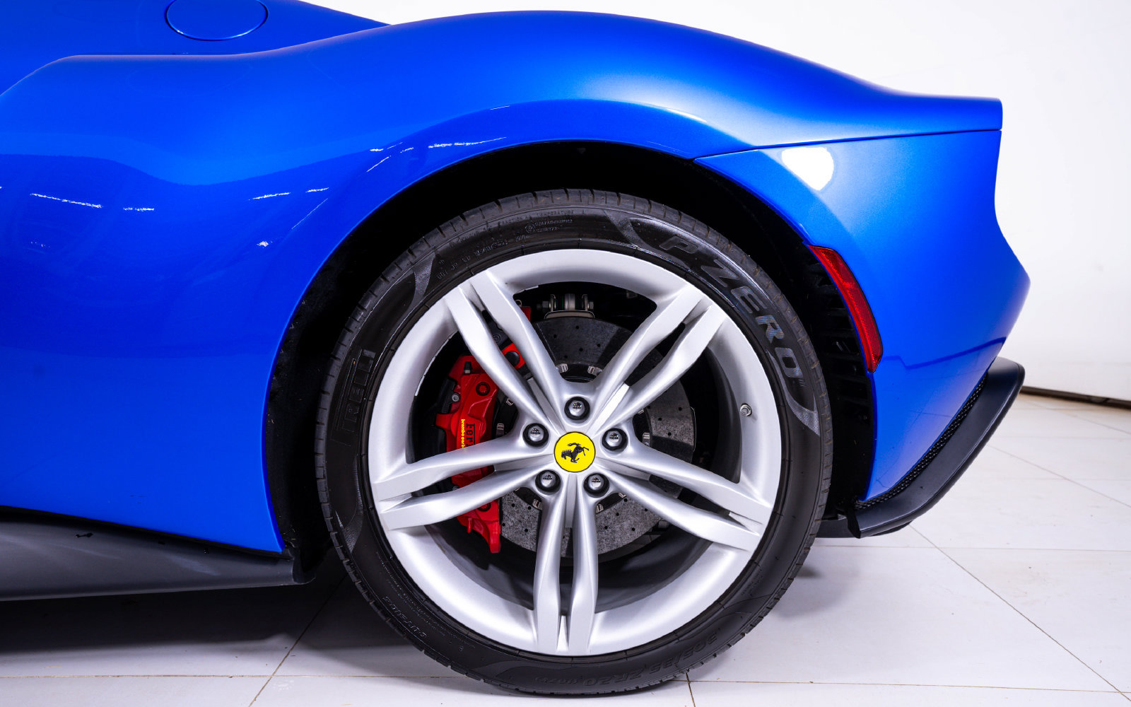 Used 2022 Ferrari 296 GTB RWD image 15
