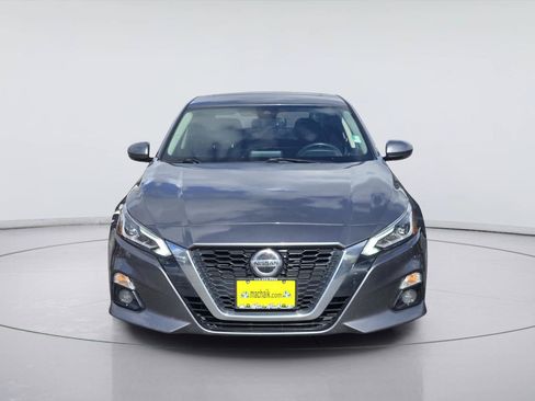 Used 2019 Nissan Altima 2.5 SV FWD image 2