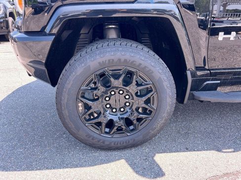 New 2025 GMC Hummer EV 2X image 11