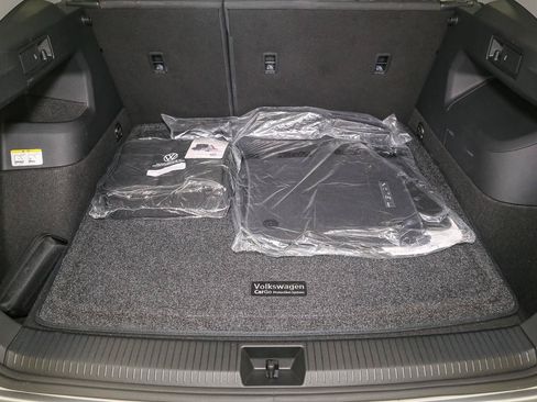 Used 2025 Volkswagen Tiguan S AWD/4WD image 13