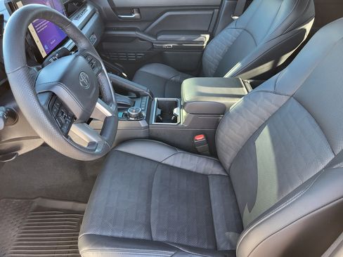 Used 2024 Toyota Tacoma TRD Off-Road w/ TRD Off Road Premium Package image 10