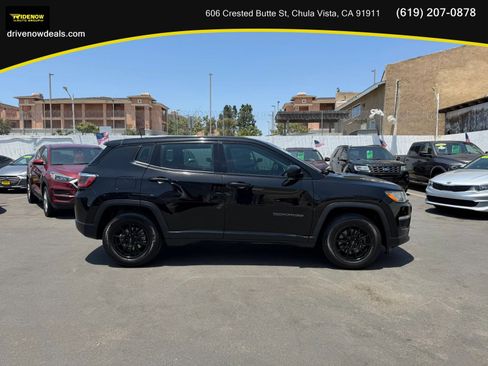 Used 2019 Jeep Compass Sport FWD image 4
