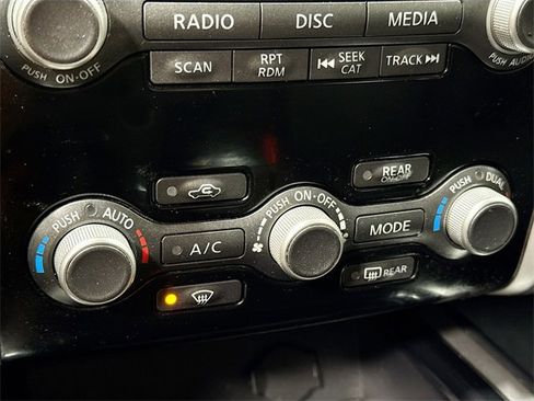 Used 2017 Nissan Pathfinder S image 17