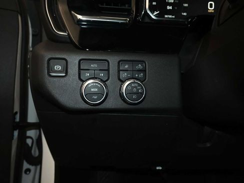 Used 2024 GMC Sierra 1500 SLT AWD/4WD image 20
