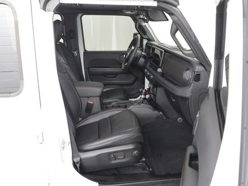 Used 2024 Jeep Wrangler Unlimited Rubicon AWD/4WD image 23
