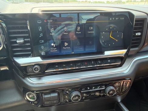 Used 2023 Chevrolet Silverado 1500 High Country w/ Technology Package AWD/4WD image 22