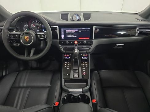 New 2026 Porsche Macan image 13