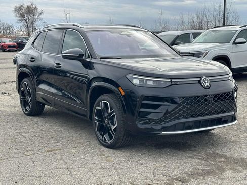 New 2026 Volkswagen Tiguan SEL R-Line image 5