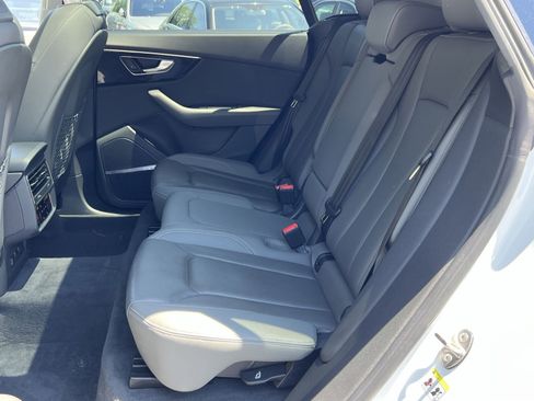 Used 2019 Audi Q8 Prestige AWD/4WD image 30