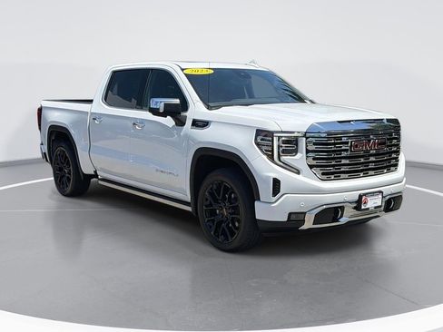 Used 2023 GMC Sierra 1500 Denali w/ Denali Reserve Package AWD/4WD image 1