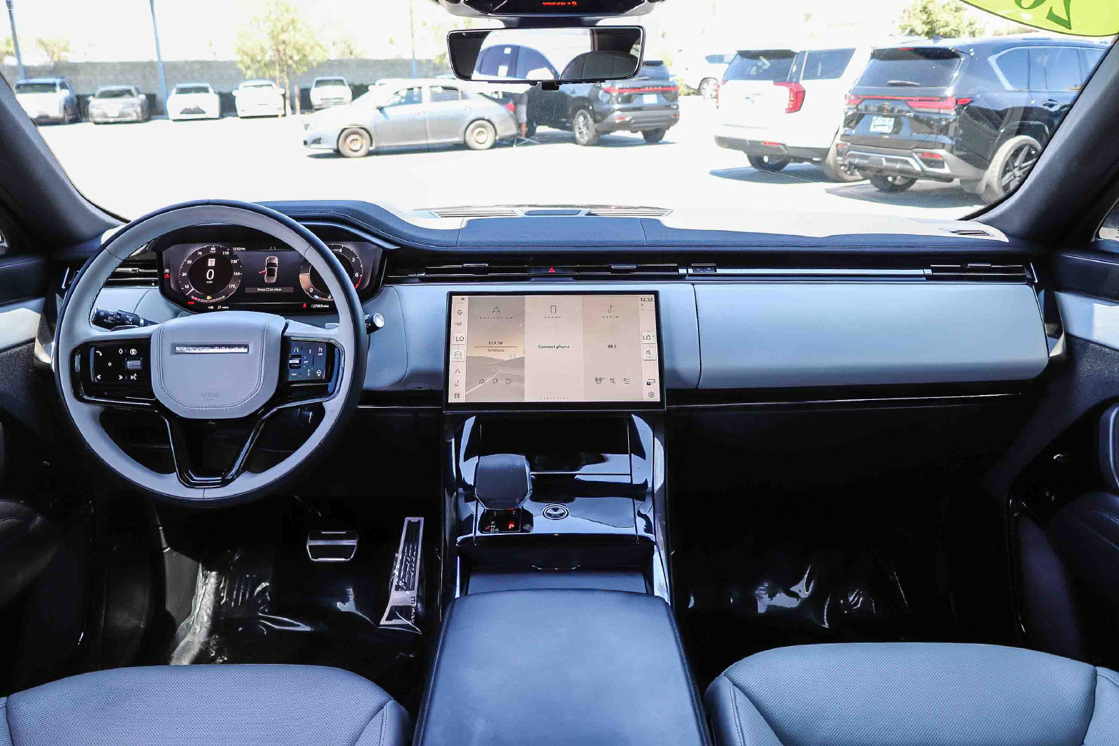 Used 2024 Land Rover Range Rover Sport Dynamic SE AWD/4WD image 14