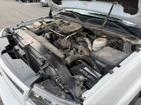 Used 2007 Chevrolet Silverado 2500 LT w/ Heavy-Duty Power Package image 48
