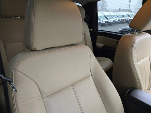 Used 2011 Chevrolet Colorado LT image 41