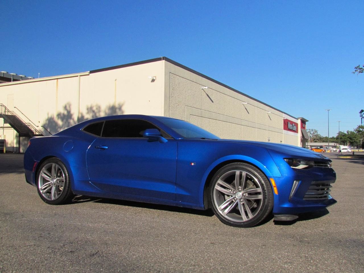 Used 2017 Chevrolet Camaro LT RWD image 9