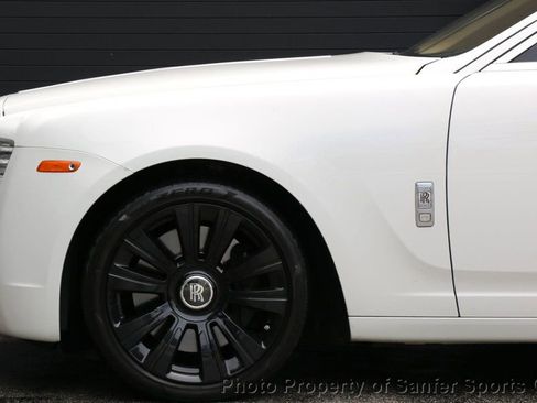 Used 2010 Rolls-Royce Ghost image 14