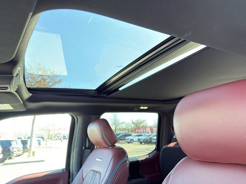 Used 2019 Ford F150 Platinum w/ Equipment Group 701A Luxury image 17